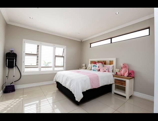 4 BEDROOM DUPLEX FOR SALE IN IZINGA ESTATE